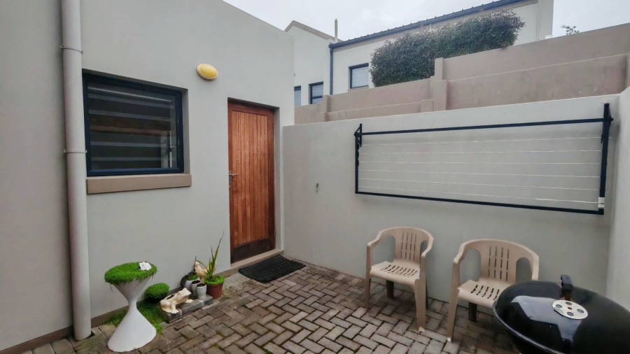 3 Bedroom Property for Sale in Reebok Western Cape
